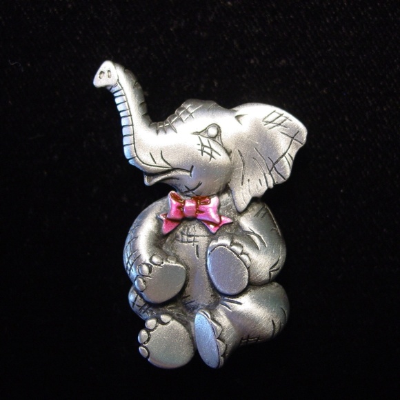 Jonette Jewelry "JJ" Jewelry - 🆕 JJ Jonette Jewelry 'Baby Elephant Pink Bow' Pin